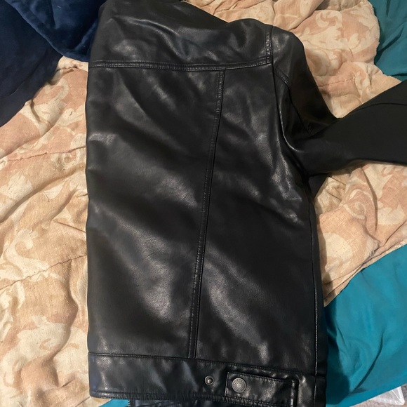 Medium size leather Levi’s jacket. Never worn. Tag still attached. - Picture 2 of 3